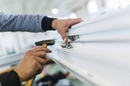 depositphotos_218183476-stock-photo-manual-worker-cutting-aluminum-pvc depositphotos_218183476-stock-photo-manual-worker-cutting-aluminum-pvc